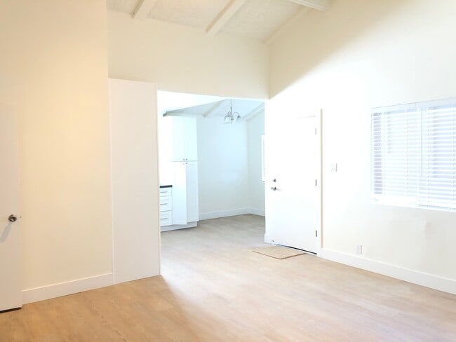 Photo - 4271 Green Ave Unit 3