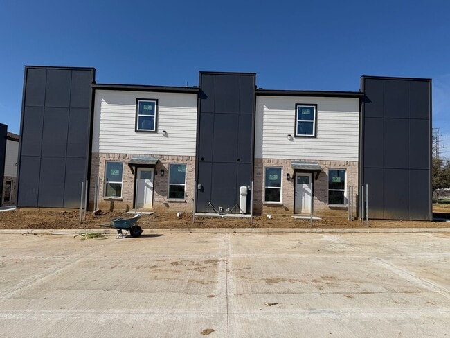 Photo - Yasmin Court Townhomes Unit 10548-704