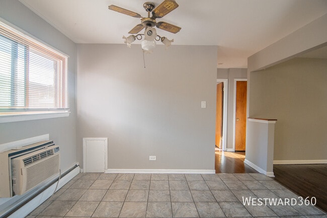 Photo - 13027 Seeley Ave Unidad 6