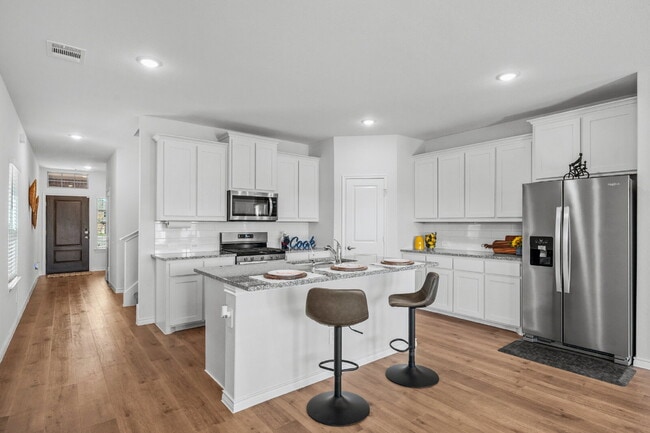 Photo - Beautiful 4 Bedroom Home in Spiritas Ranch Near Lake Lewisville