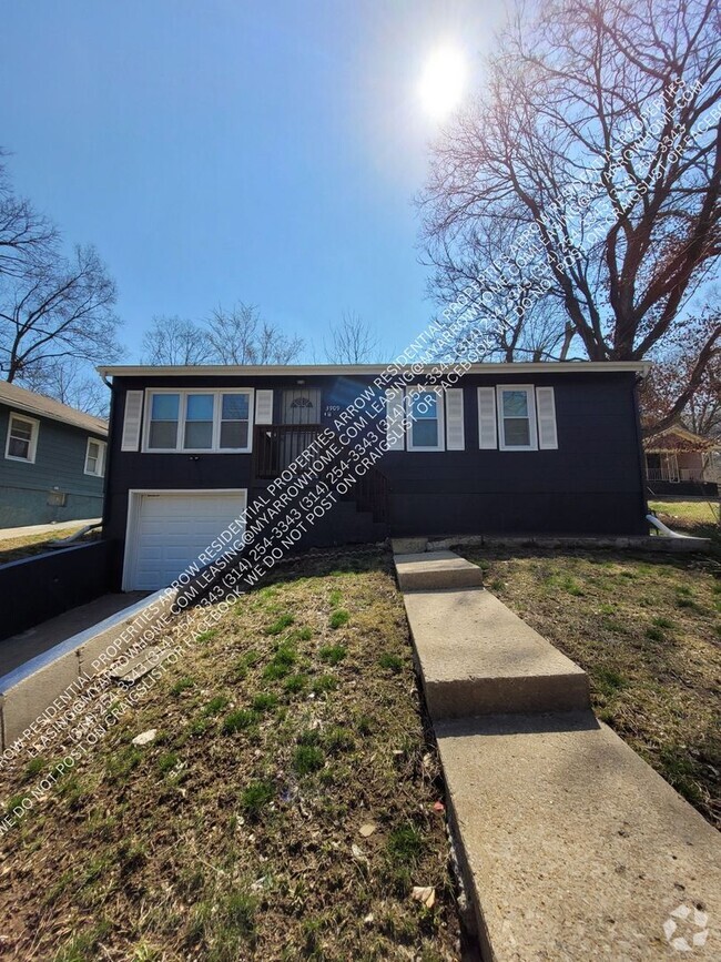 Building Photo - 3909 E 60 Terrace Rental