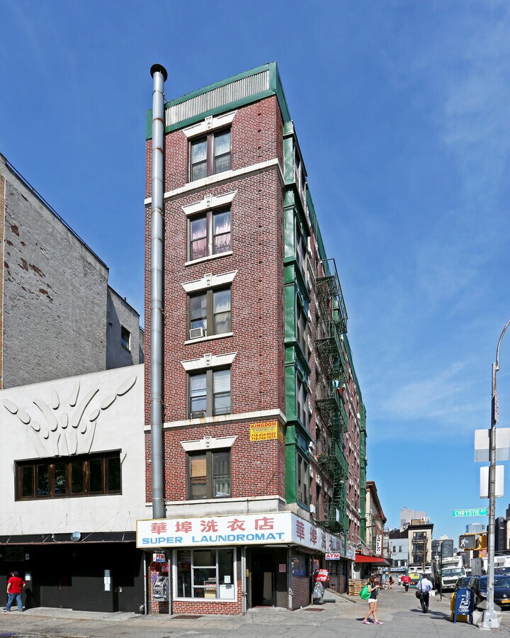 Photo - 9 Delancey St