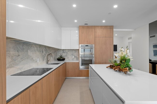 Photo - 700 NE 24th St Unit # PH5802