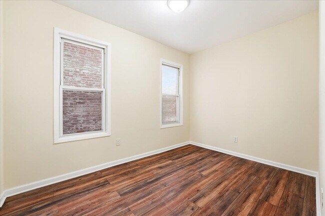 Photo - 68 Lexington Ave Unit 1