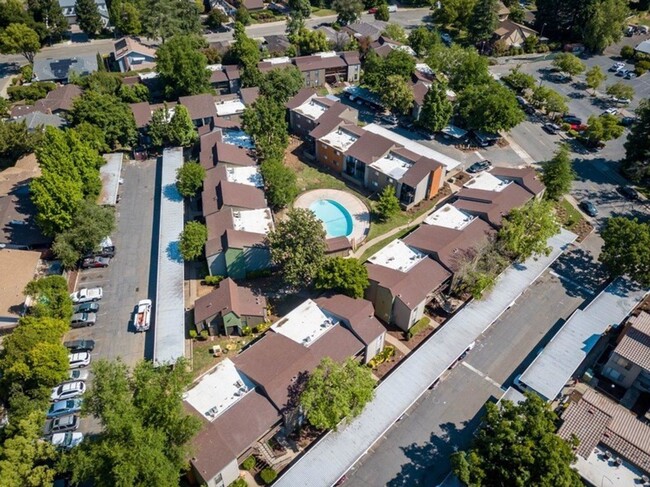 Ashbury Court Apartments