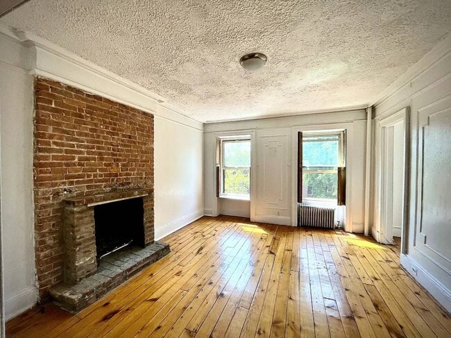 Building Photo - 391 Sackett St Rental