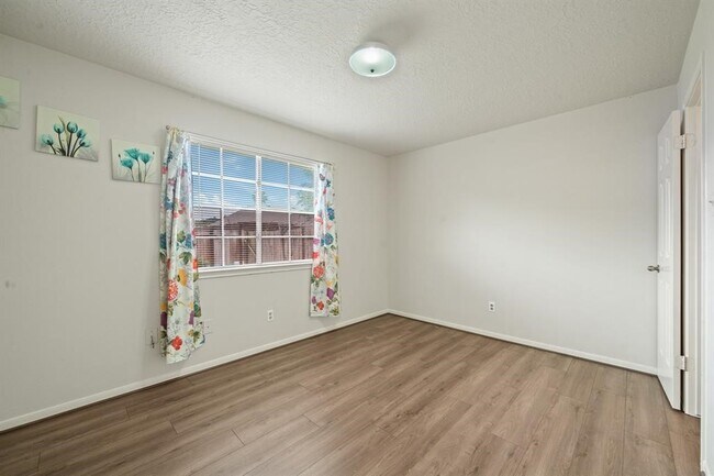 Building Photo - 17023 Enchanted Cir W