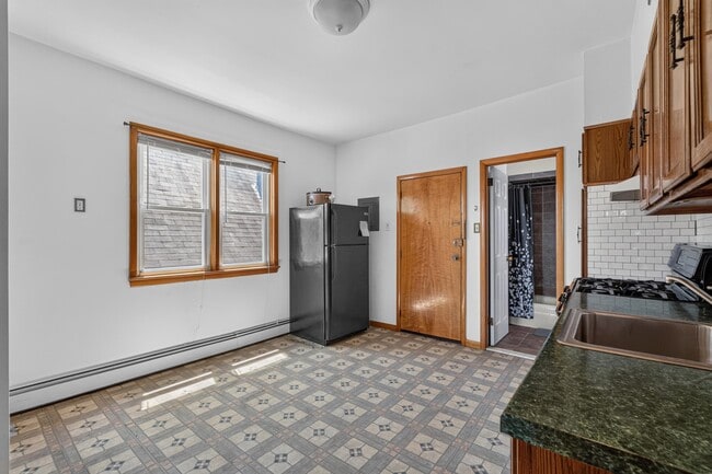 Building Photo - 25 W 15th St Unit #6