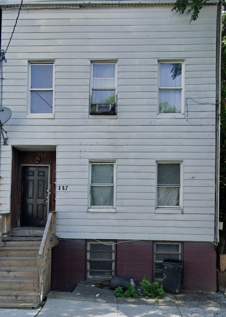Photo - 307 Orange St House