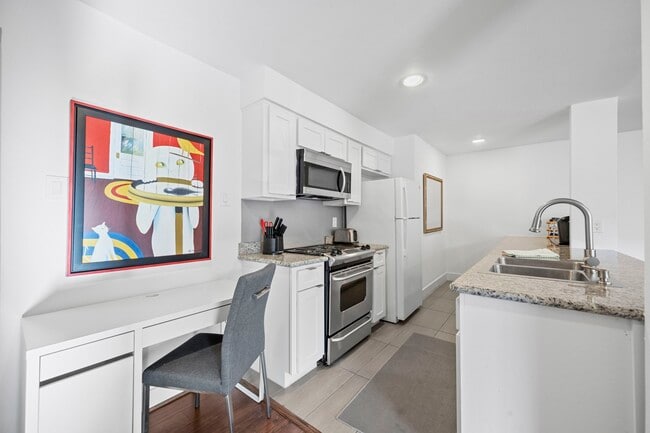 Photo - 234 Westheimer Rd Unit 8