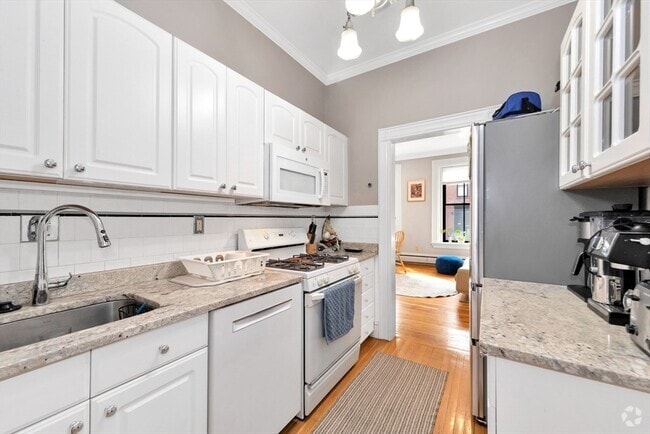 Building Photo - 32 E Springfield St Unit 1 Rental