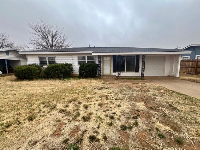 Building Photo - Charming 3 Bedroom Home in Brownfield!