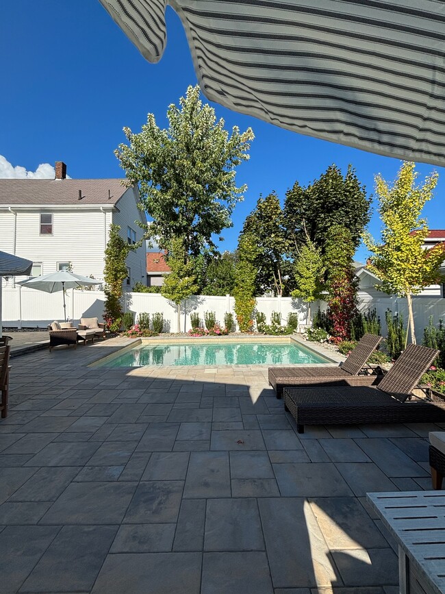 Photo - 21 Apthorp St