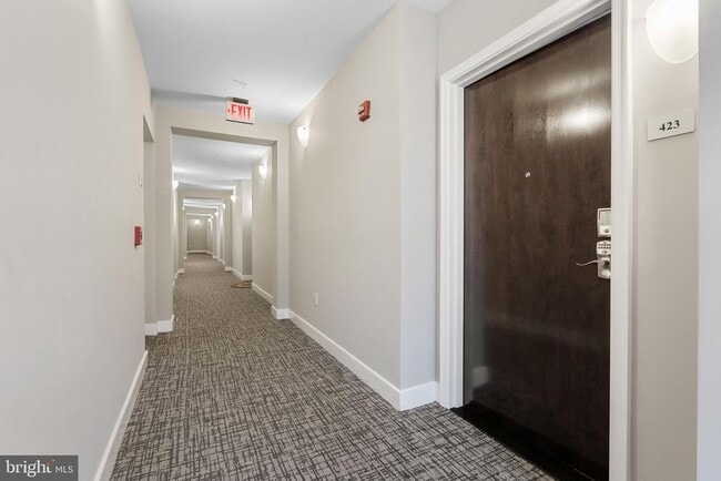 Photo - 1418 N Rhodes St Unit B423