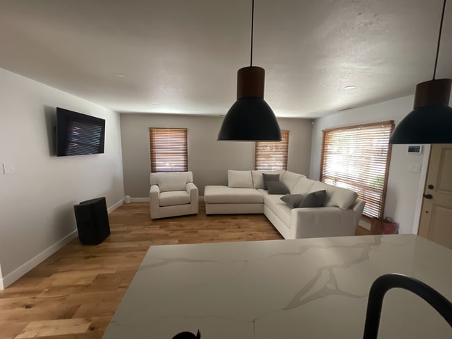 Photo - 720 Oakwood Ave