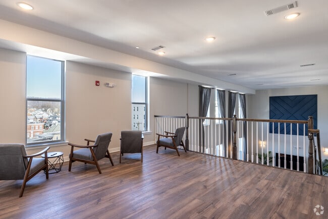 Hopkinson Lounge