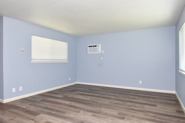 Photo - 2351-55 Unidad 2355-20