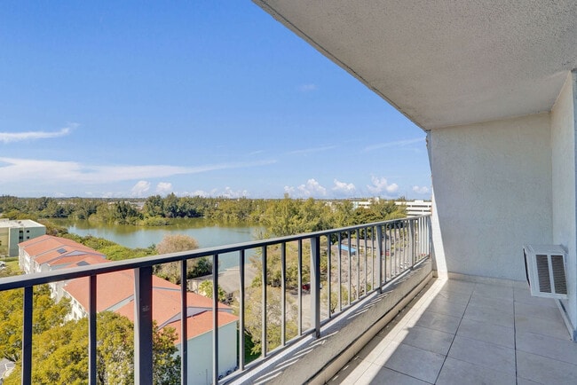 Photo - 777 NW 155th Ln Unidad SI ID1504057P