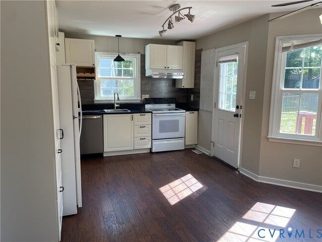 Photo - 5153 Chelsea Brook Ln