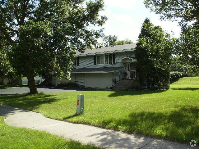 Building Photo - 9618 Utica Rd Rental