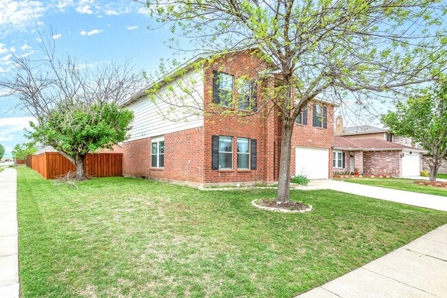 Photo - 2700 Peach Dr