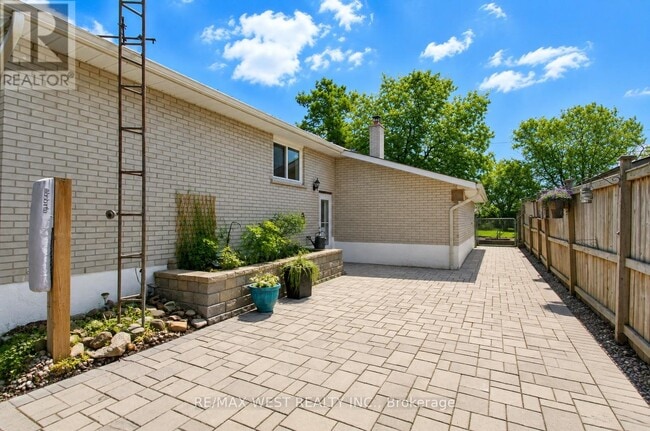 Photo - 908 Lynx Ave