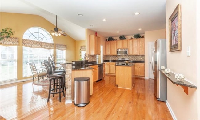 Photo - 2112 Lindsey Gabriel Dr