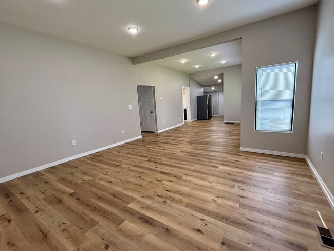 Photo - 1025 N 6th St