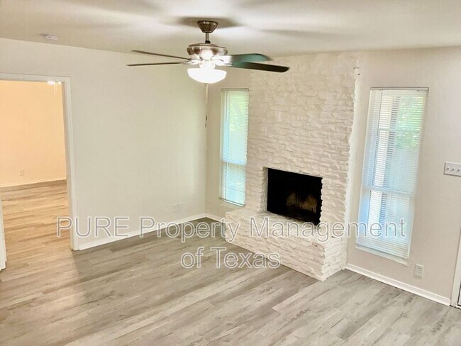 Photo - 417-418 Parkhill Cv Unidad 417
