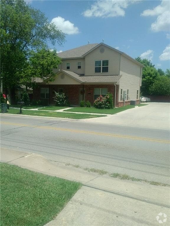 Building Photo - 1538 N Leverett Ave Rental