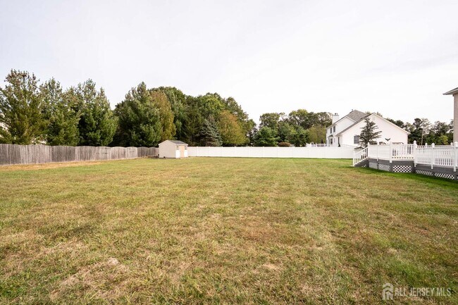 Photo - 27 Samantha Dr