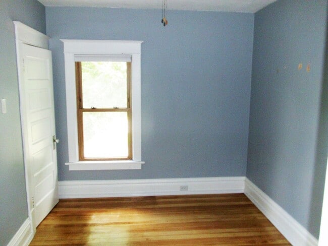 Photo - 313 4th Ave NW Unit 313