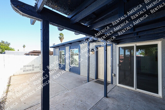 Photo - 712 N Santa Barbara