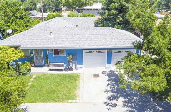 Photo - 171-173 Roundtable Dr