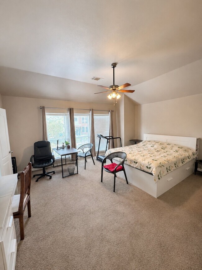 Photo - 814 Honey Hill Dr