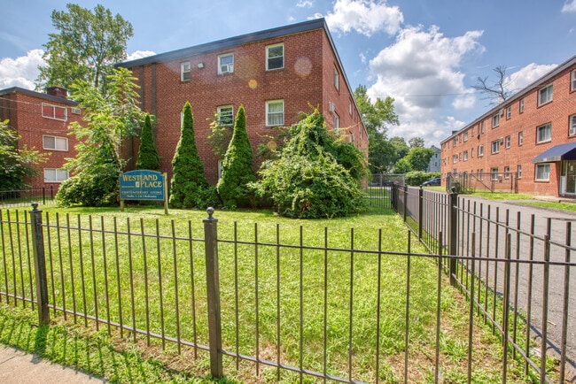 Building Photo - 285 Westland St Rental