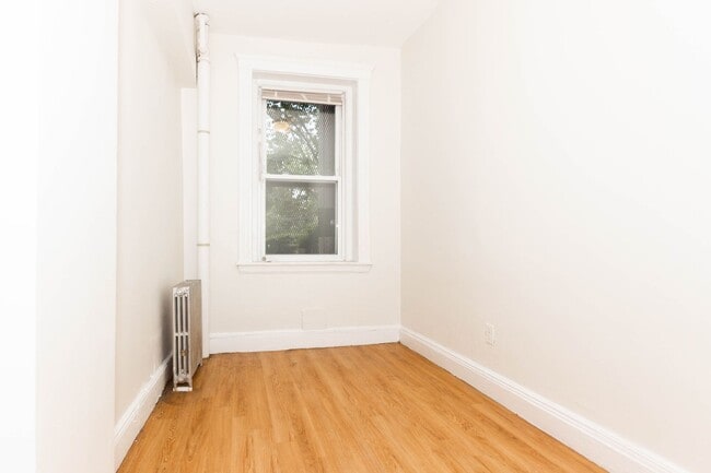 Photo - 2 bed/1 bath in Brighton