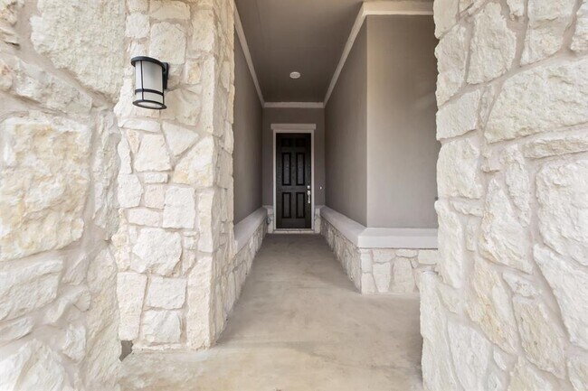 Photo - 100 Jarbridge Dr