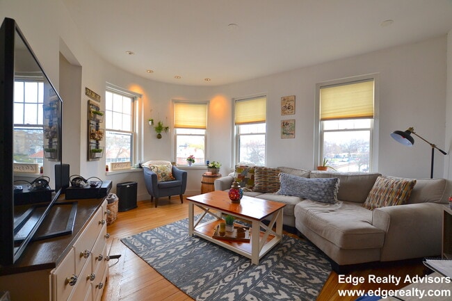 Photo - 5 Braemore Rd Unit 17