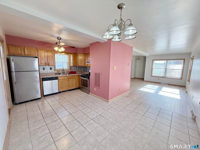 Photo - 209 Hamilton St