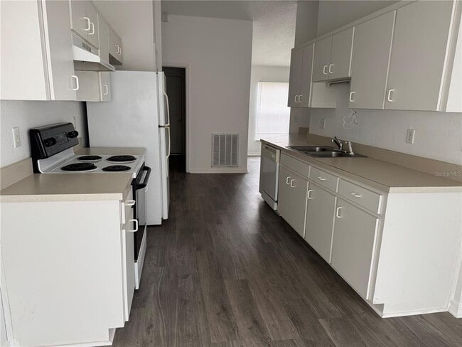 Photo - 5817 Daughtery Downs Loop