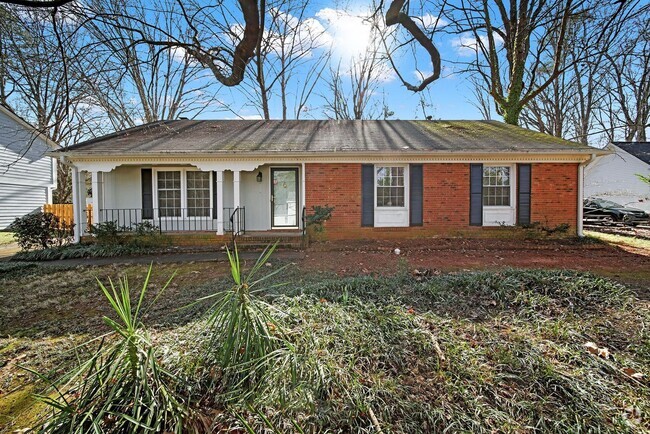 Building Photo - Lovely Three Bed Two Bath Ranch Home In a ...