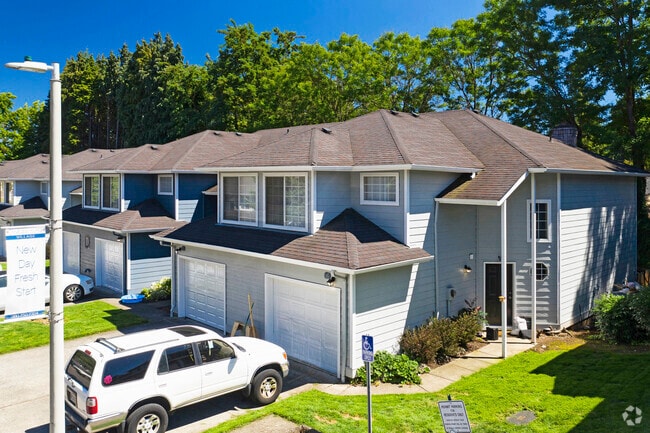 Photo - Creekside Village