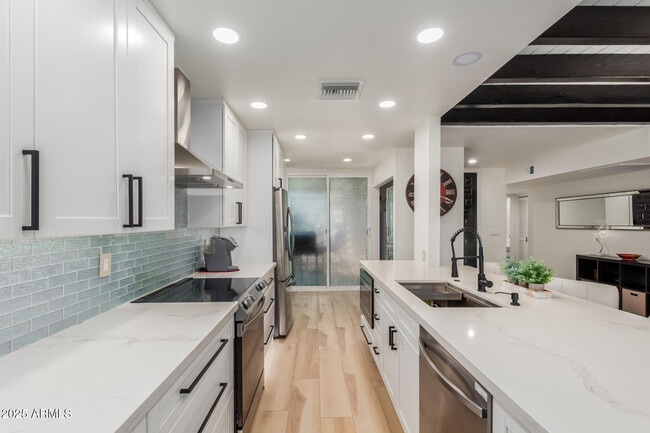 Photo - 2529 N Miller Rd