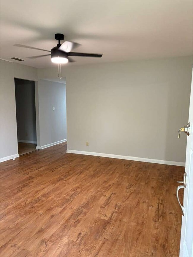 Photo - 7534 Melvin Rd