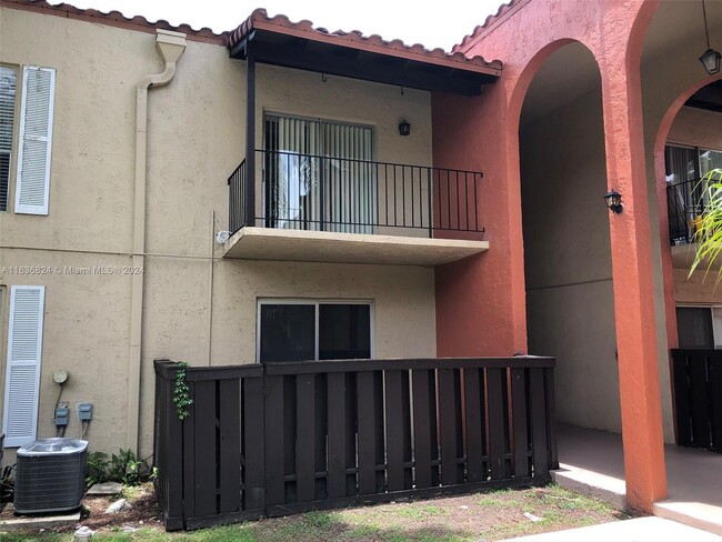 Photo - 10794 N Kendall Dr Condominio Unidad B-14