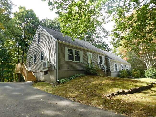 Building Photo - 101 Stage Harbor Rd Rental