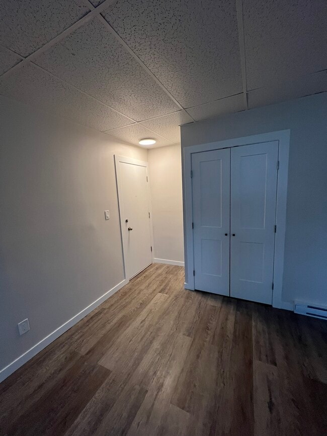 Photo - 1604-1645 45 St Unit 4