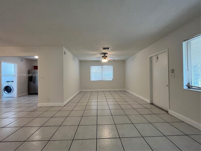 Photo - 240 NW 48th Ct