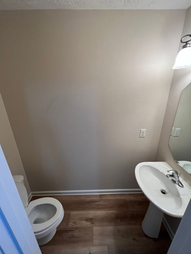Photo - Beautifully Renovated Townhouse in the Blackman Area!